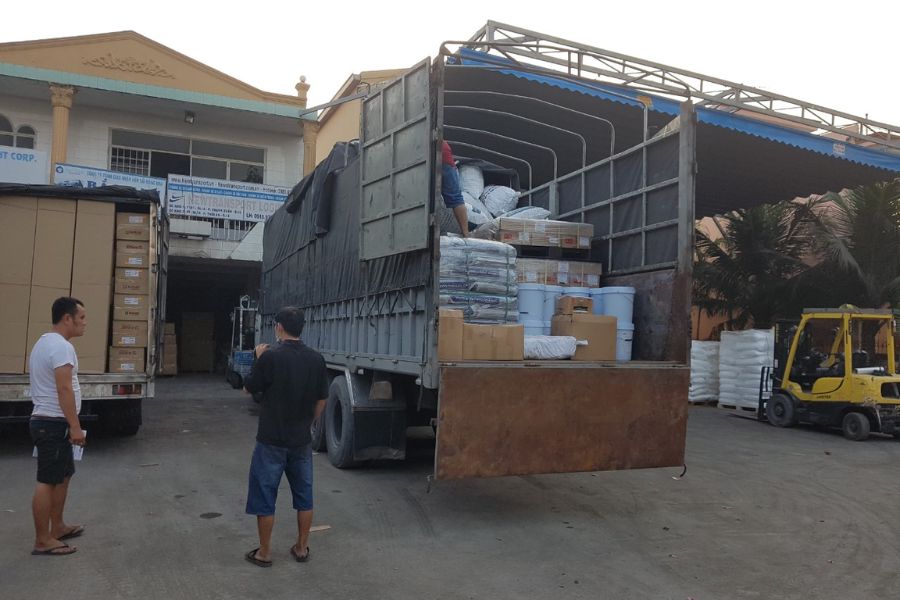 Đội ngũ nhân viên dày dặn kinh nghiệm, giám sát các chuyến xe đi tỉnh. Đội ngũ nhân viên dày dặn kinh nghiệm, giám sát các chuyến xe đi tỉnh.