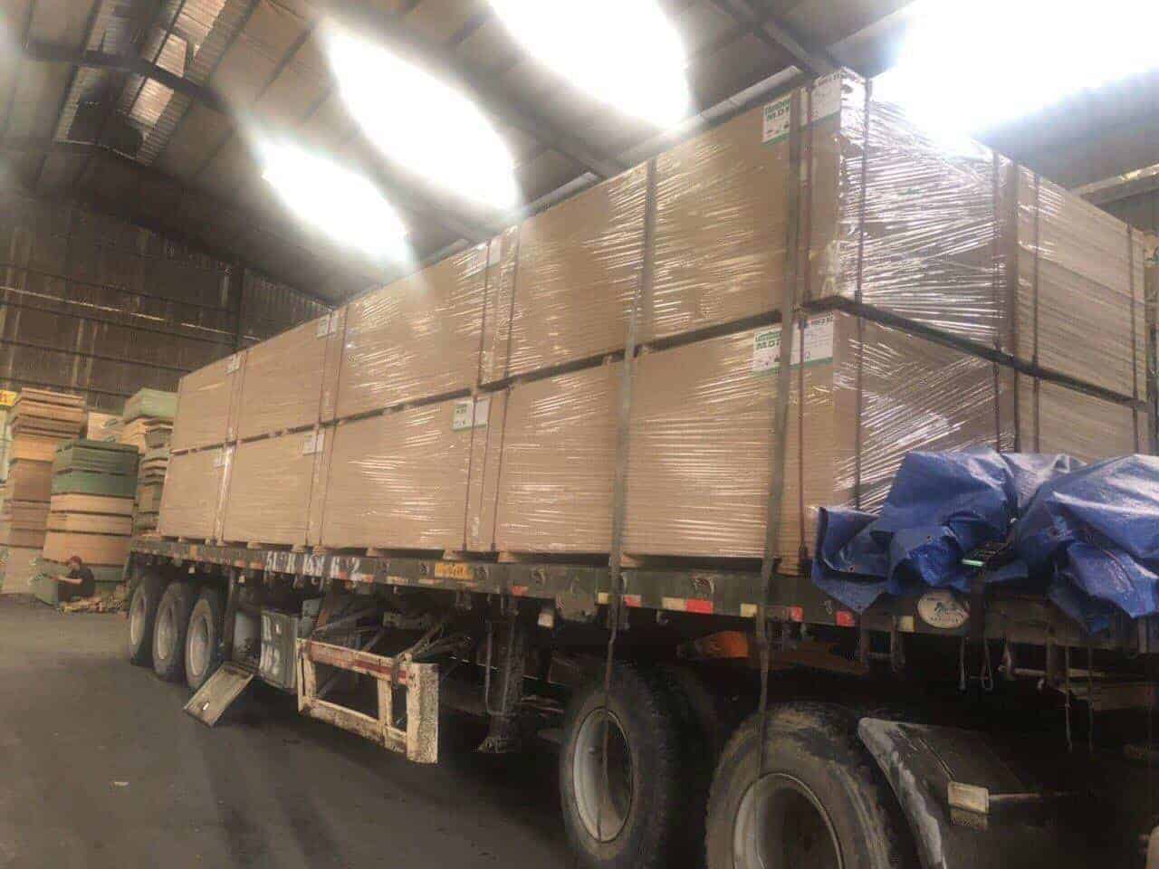 vận chuyển hàng hóa đi miền tây