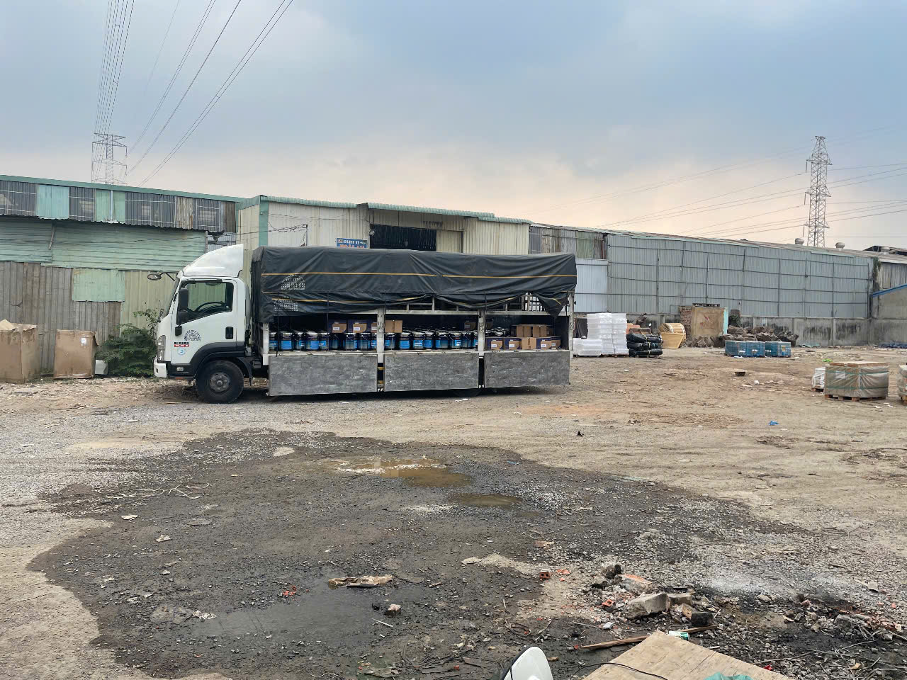 vận chuyển hàng hóa đi miền tây